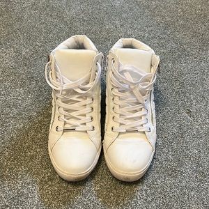 Womens Wanted white sneakers